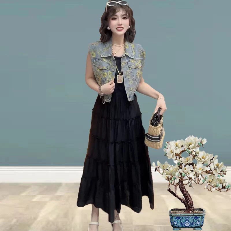 555652洋气时尚简约通勤牛仔马甲+连衣裙2025夏季新款休闲两件套