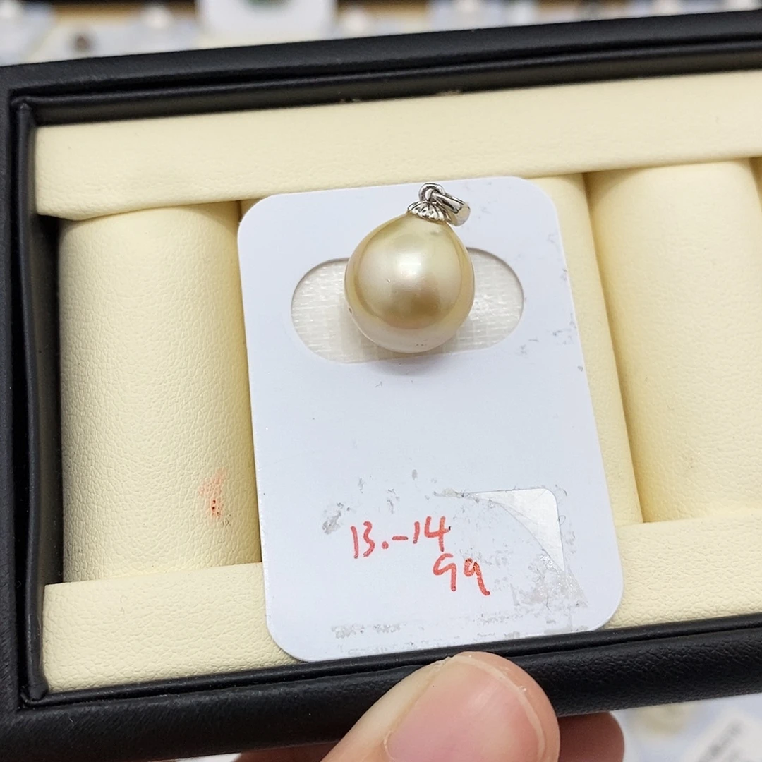 海水珍珠未镶嵌耳饰