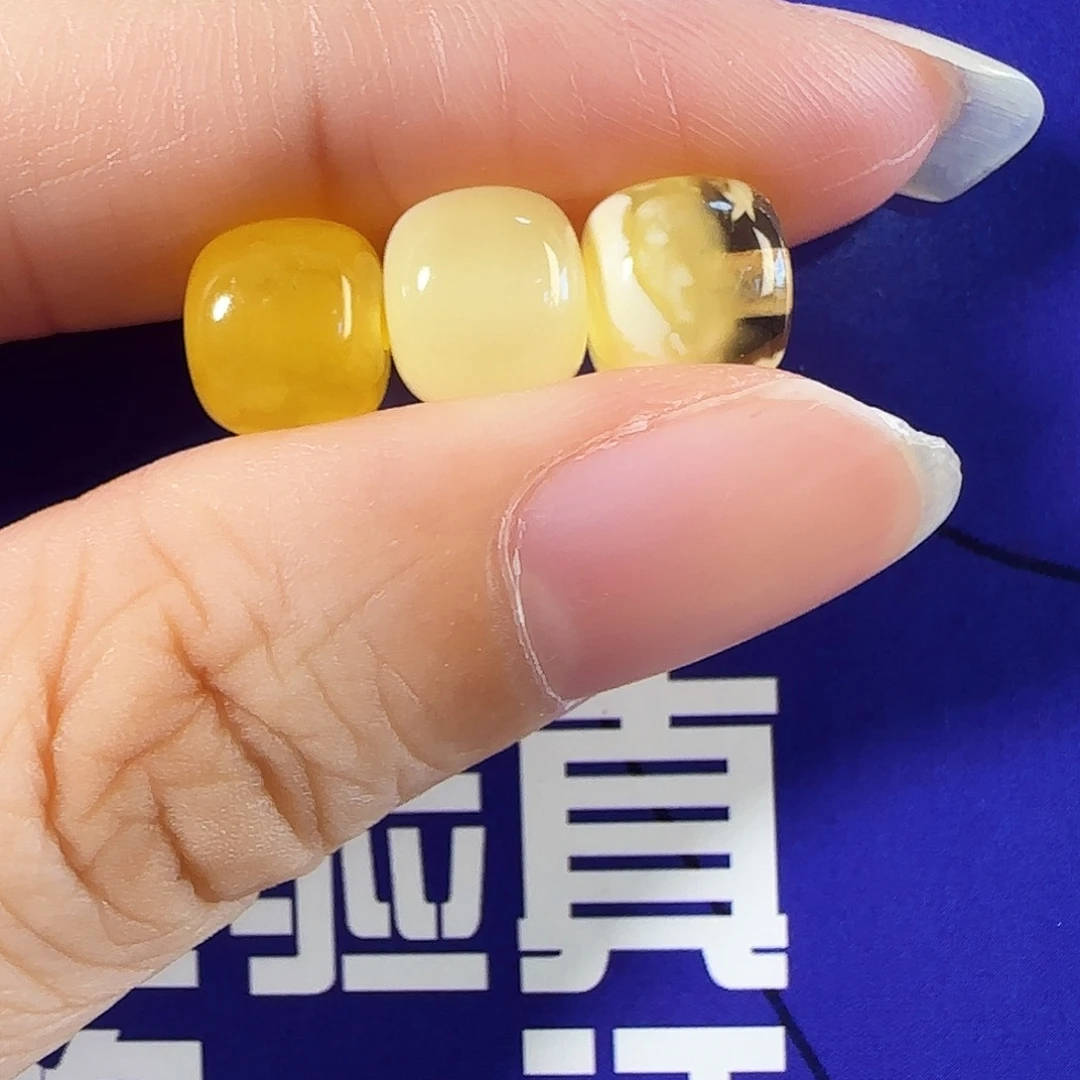 蜜蜡未镶嵌颈饰三颗8mm老型珠