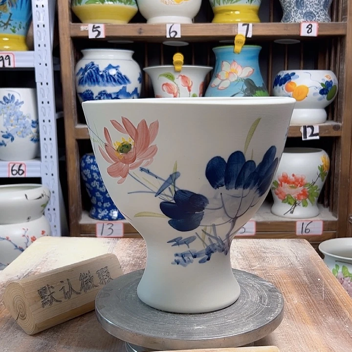 陶奖杯青花荷花陶瓷