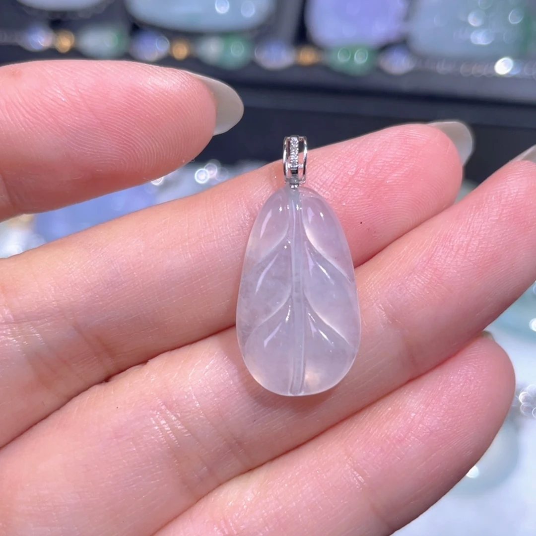 颈饰18K金镶嵌翡翠翡翠