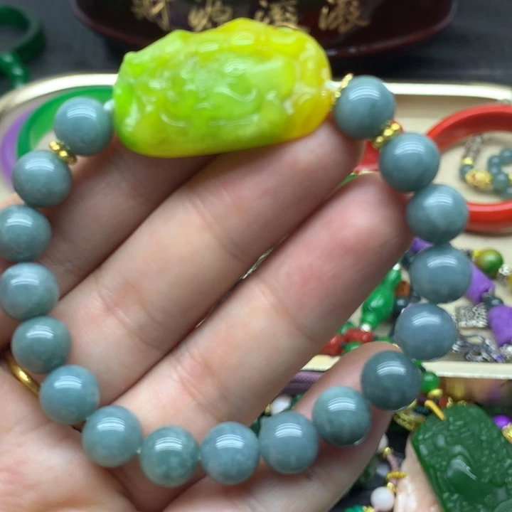 翡翠未镶嵌颈饰吊坠
