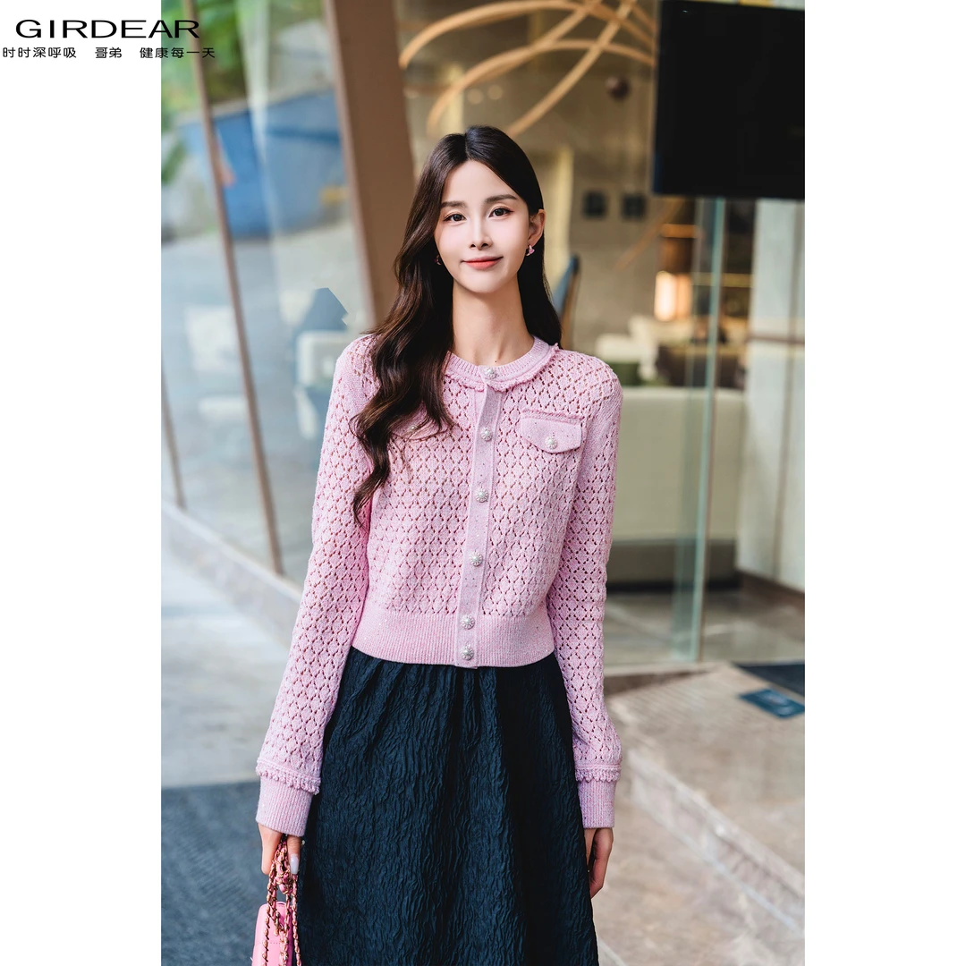 GIRDEAR/哥弟秋季新款轻奢气质小香风优雅时尚单排扣针织衫148018