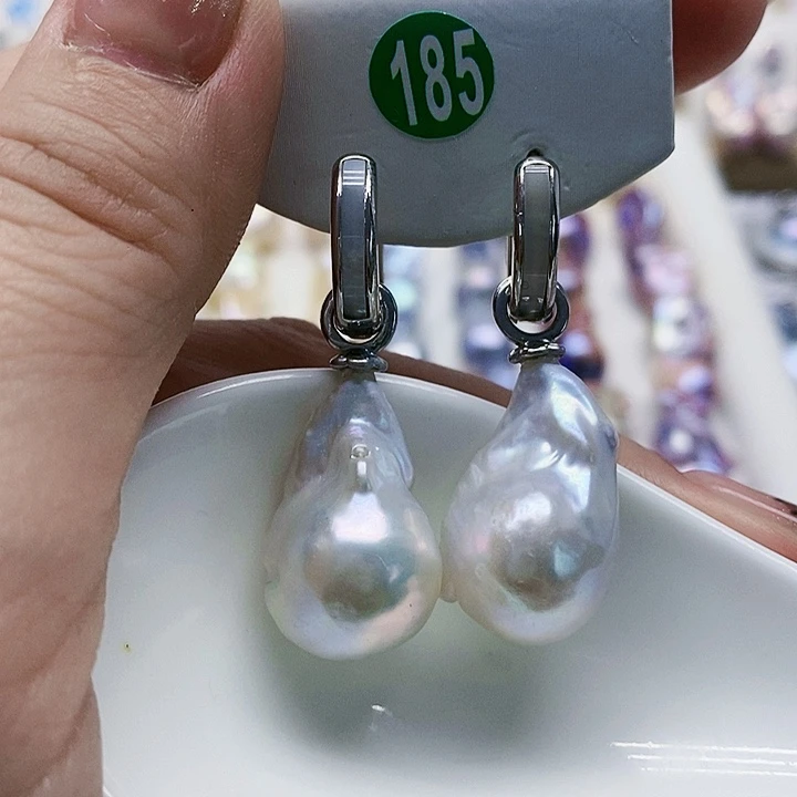 银S925镶嵌耳饰淡水珍珠