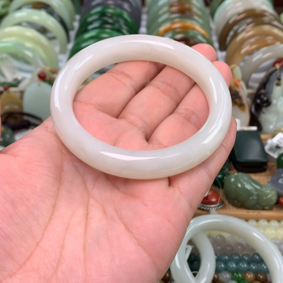 和田玉未镶嵌手镯59_60口径