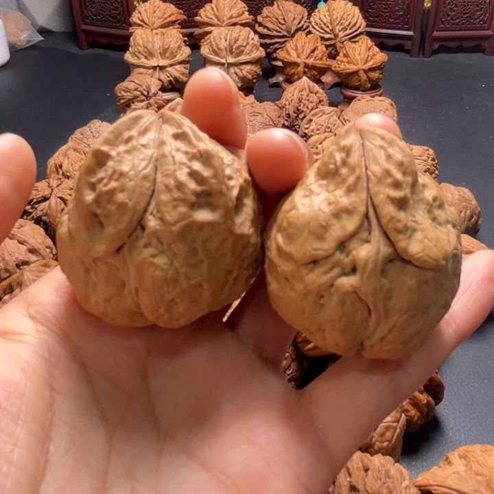 铁兔子核桃38尺寸核桃哈哈哈哈哈哈哈