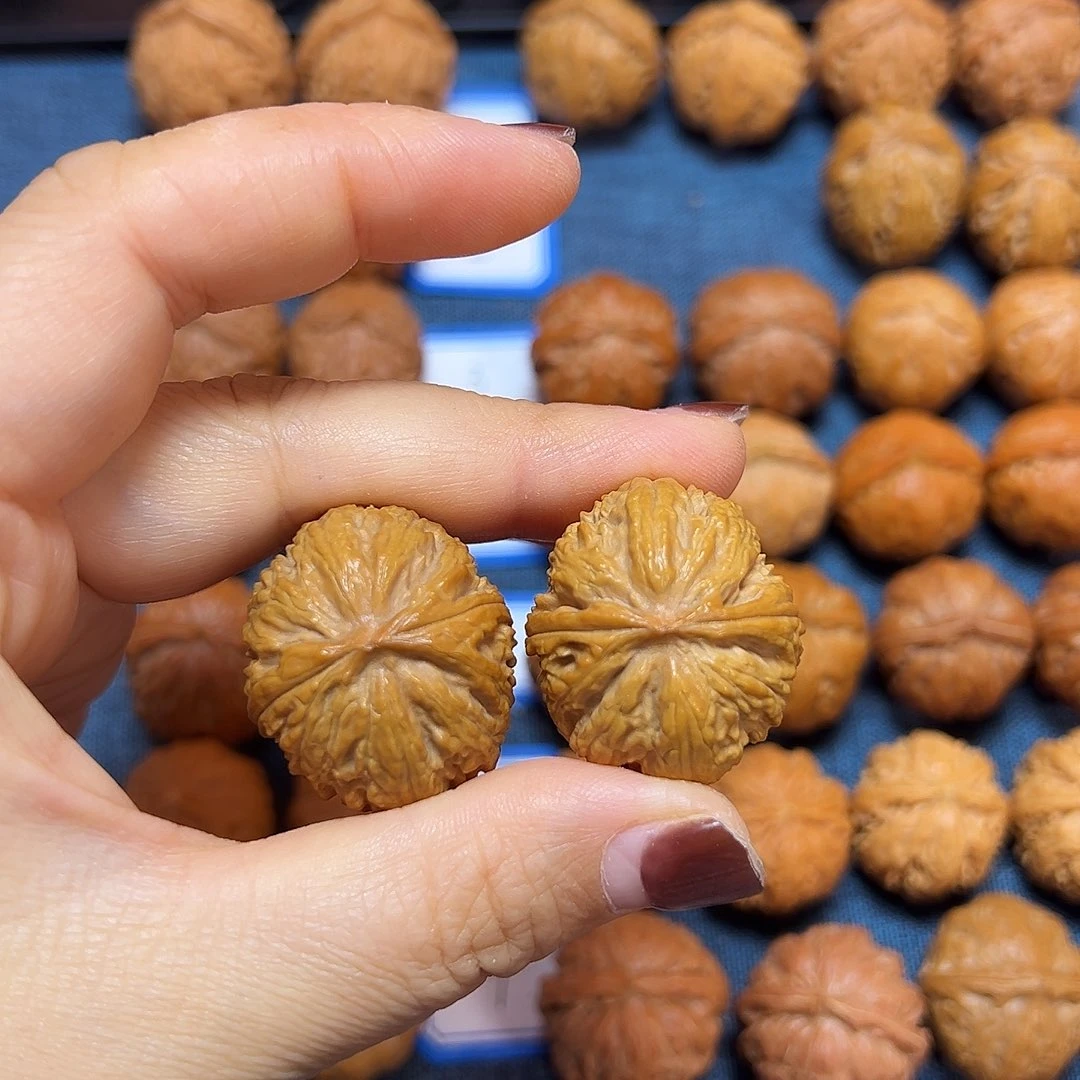 我****银S925粗筋焖尖狮子