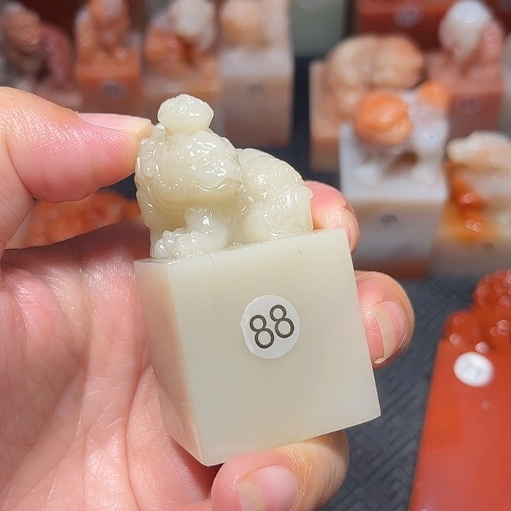 玩***湖老挝石老挝保利石印章