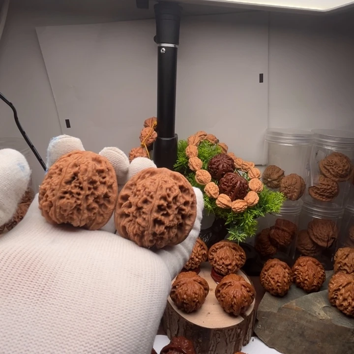 核桃南疆石文玩核桃45