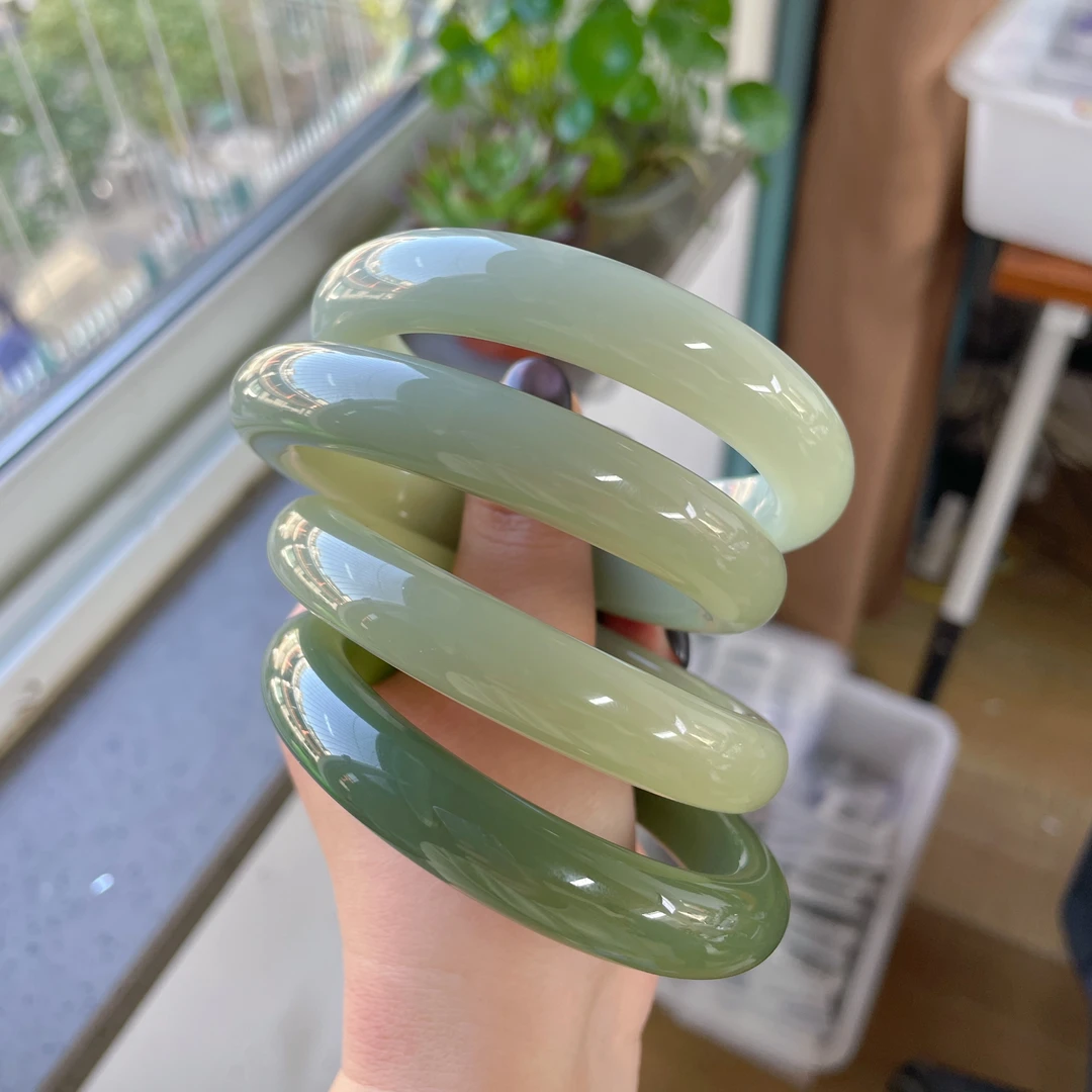 新疆和田玉且末料手镯玉石镯子多样性发货拍一发一圈口50-63mm