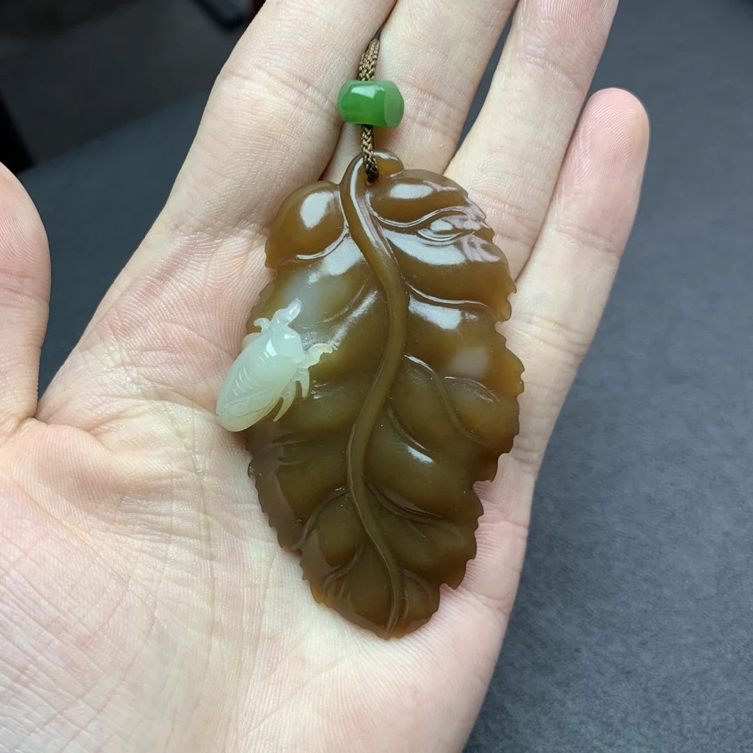 新疆和田玉且末糖白金枝玉叶 69.6x42x12.3 B80