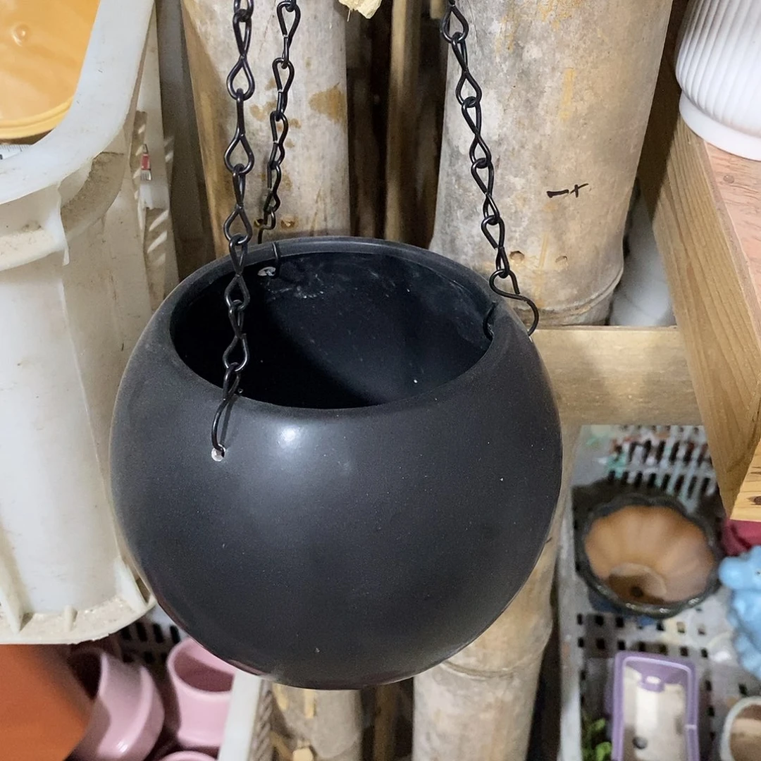 摆件陶盆有孔 瑕疵介意勿拍