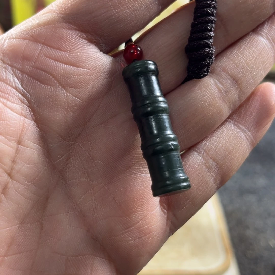 和田玉挂件未镶嵌缘*哥