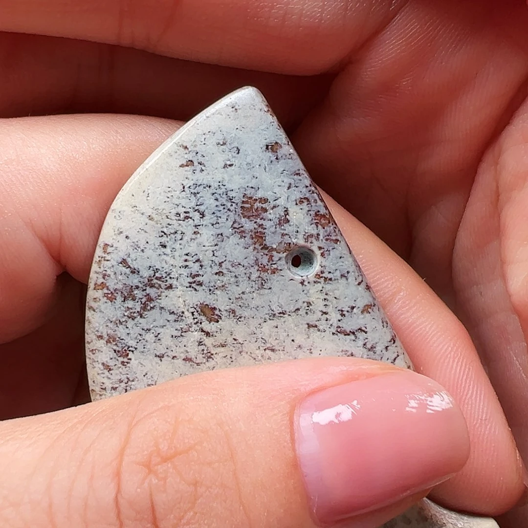 和田玉未镶嵌颈饰凡*