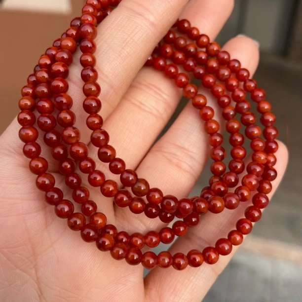 四川凉山火焰牛血南红4mm佛珠