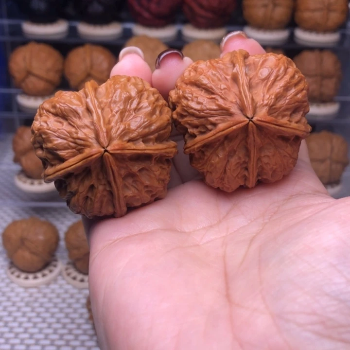 文玩核桃把件41号洛神牡丹四楞42尺