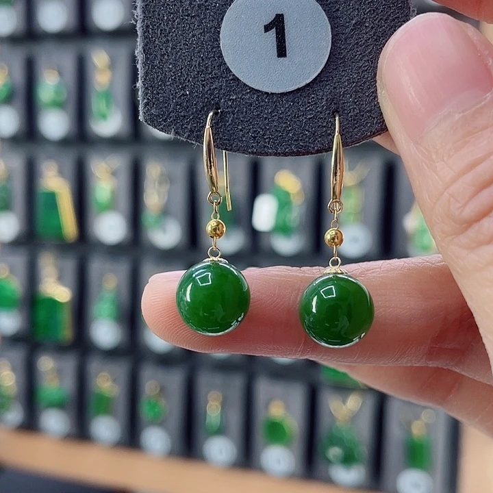 18K金镶嵌和田玉耳饰