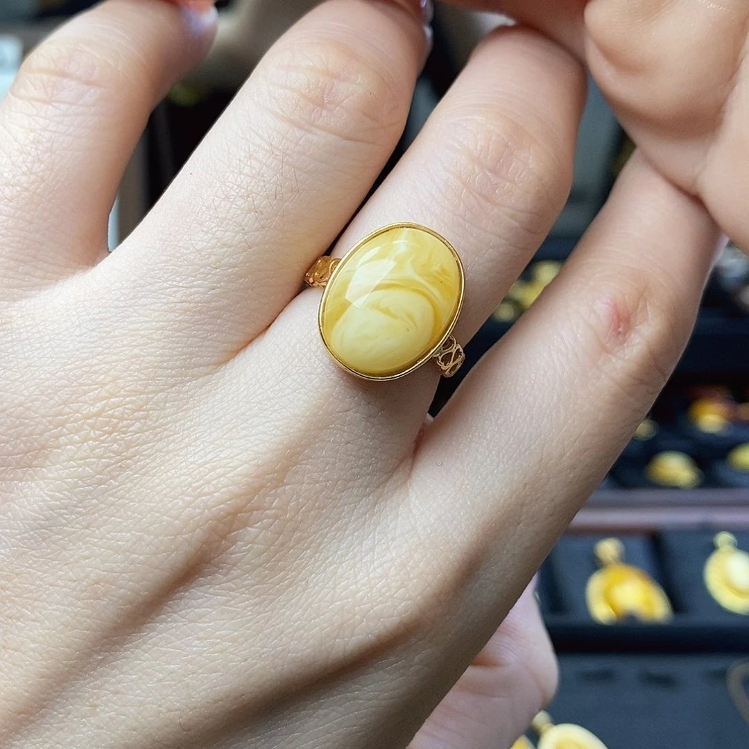 琥珀未镶嵌裸石成品