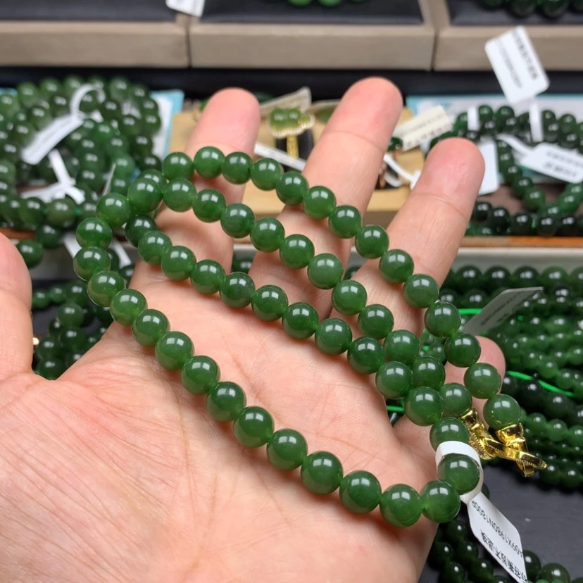 【闪购商品】颈饰未镶嵌和田玉（碧玉）巩****镜8m m