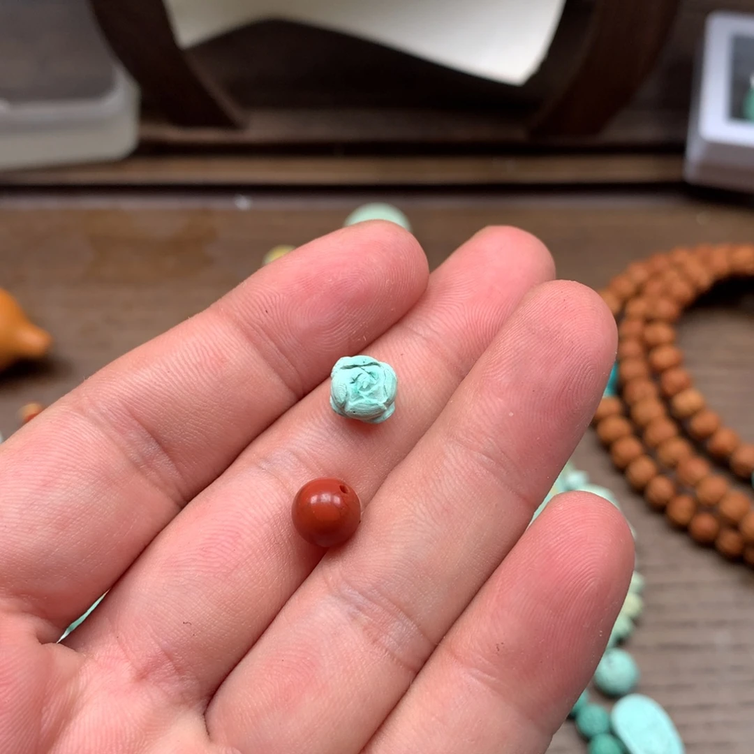 南红玛瑙未镶嵌雕刻