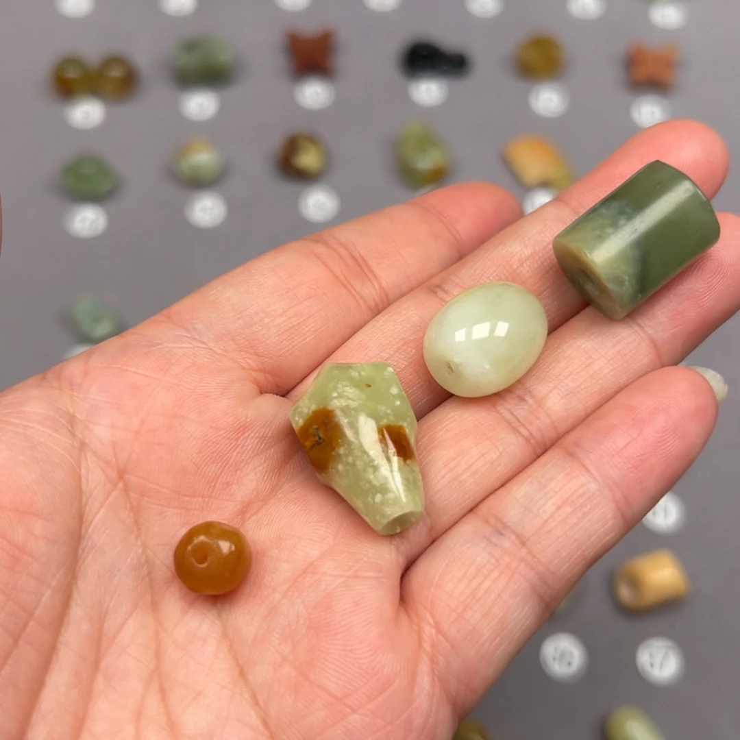 未镶嵌蛇纹石玉颈饰微瑕不退不换