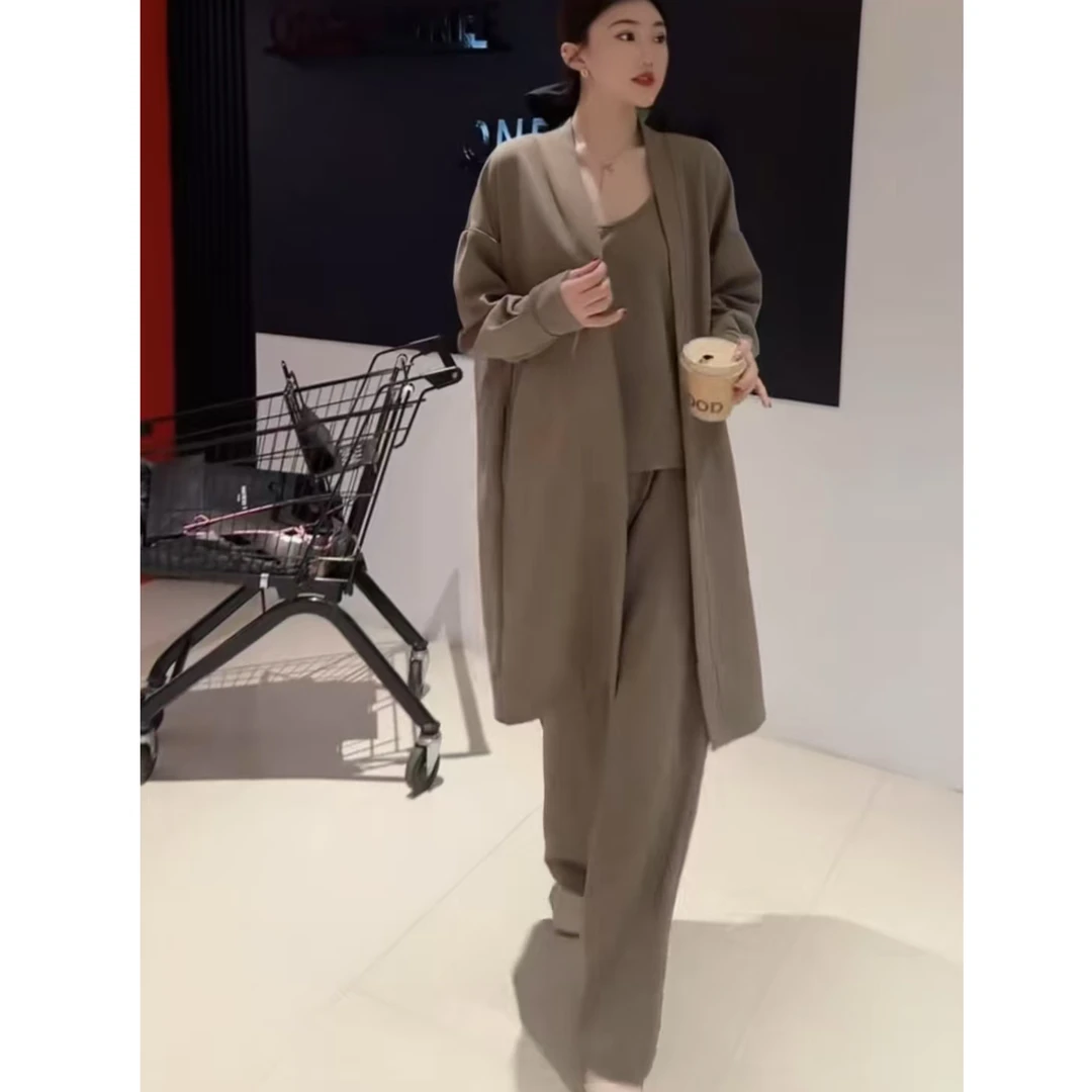 7015-2025年春季新款时尚气质显瘦开衫外套+吊带背心+裤子三件套