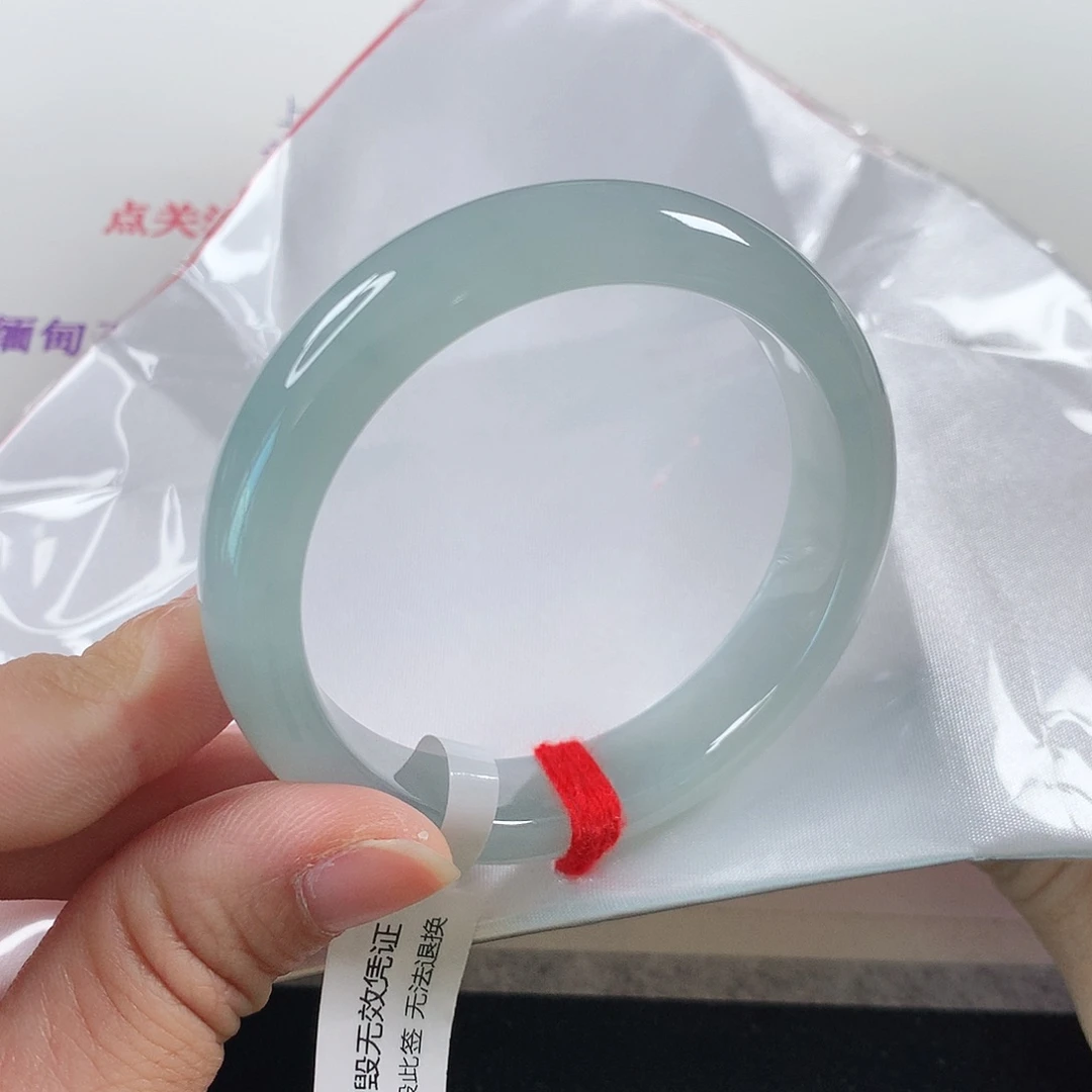 翡翠手镯未镶嵌猪* 正圈