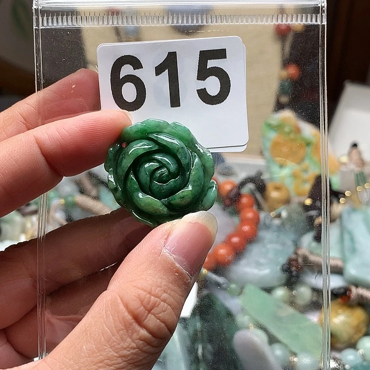 翡翠颈饰未镶嵌优*翡翠