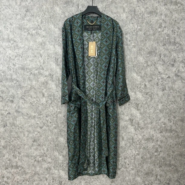 未使用 BURBERRY/博柏利 绿色花纹真丝风衣