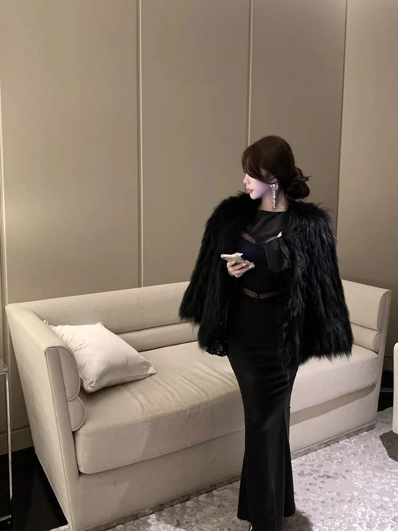 韩版冬季黑色貉子毛车条V领短款高端时尚洋气皮草外套