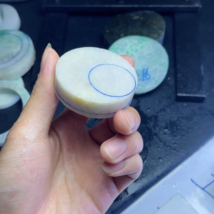 翡翠未镶嵌颈饰缅甸翡翠