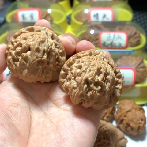 文玩核桃吊坠全品三角白