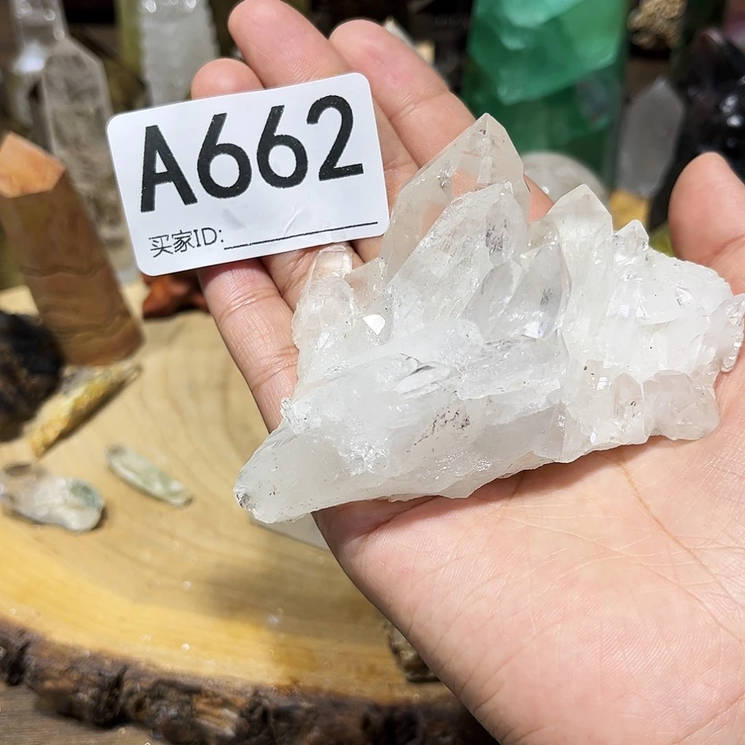 未镶嵌珠宝半成品水晶N****t拍两单发一个微瑕