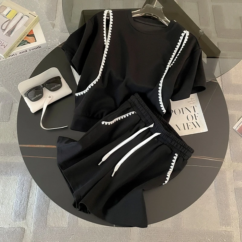 欧货高级感休闲时尚套装女夏季2025年新款洋气露肩短袖短裤两件套