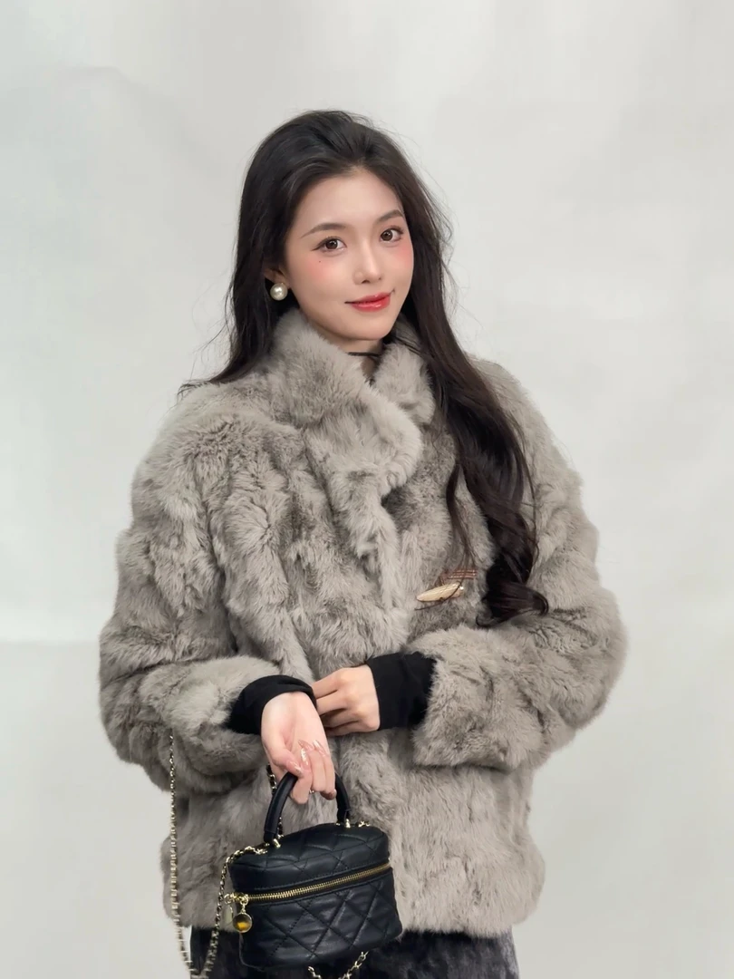 新年~牛角扣百搭女款外套RN367