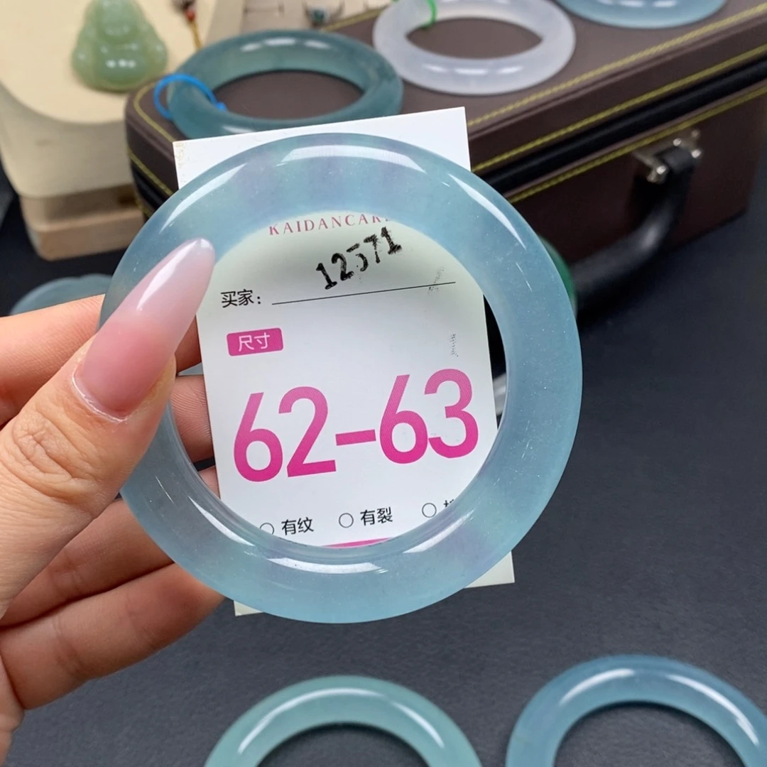 ~***_石英质玉未镶嵌手镯