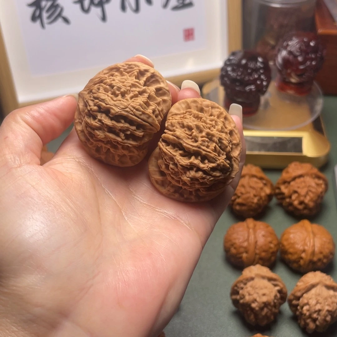 文玩核桃吊坠盘龙纹44尺