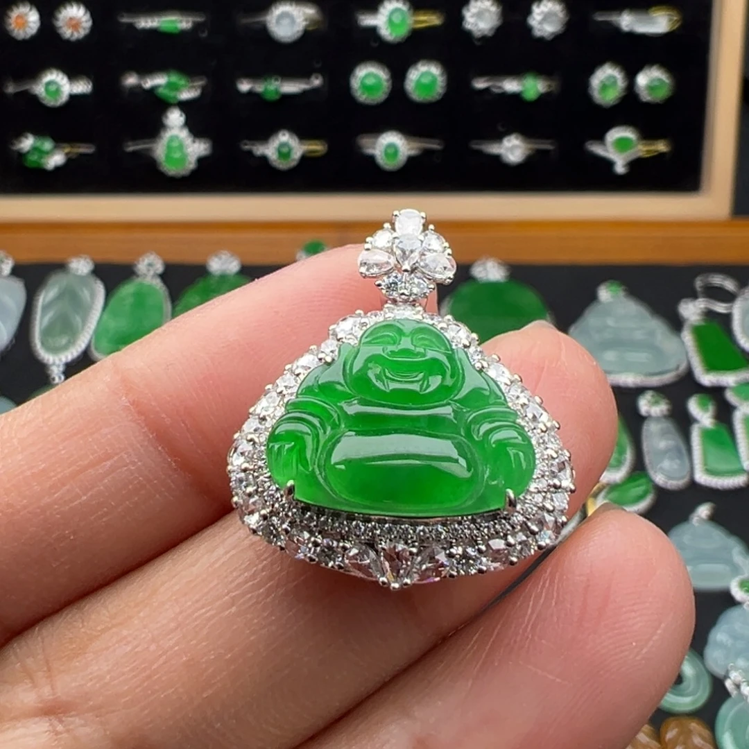 翡翠18K金镶嵌颈饰佛