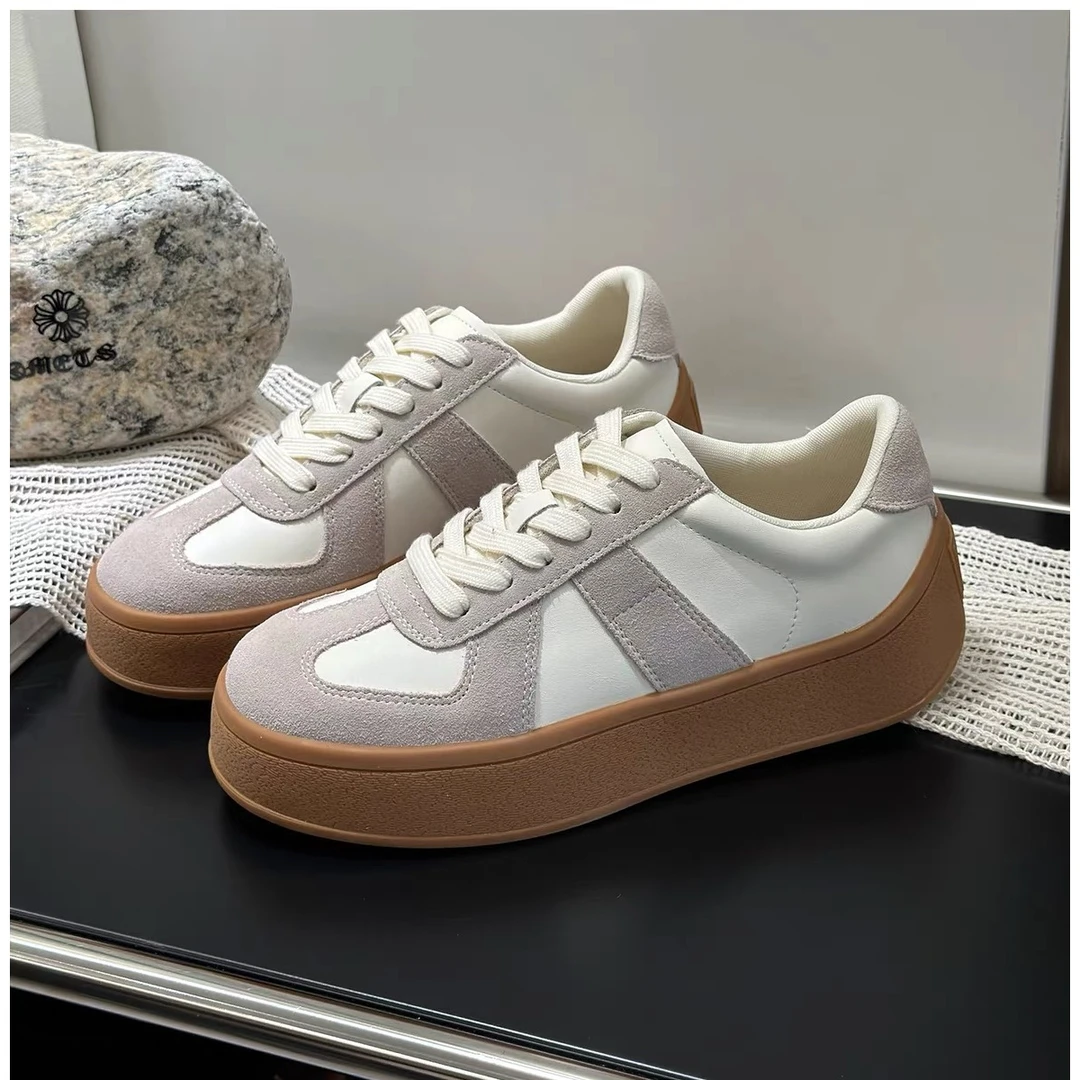 C8780  米色   秋冬舒适板鞋女款2025新款百搭休闲板鞋