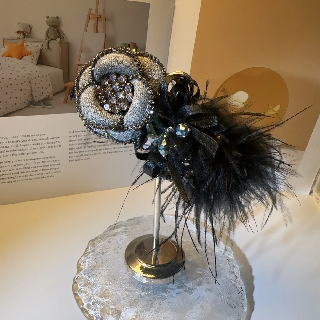 B6088编号紫莹轻奢发饰《香蕉夹》