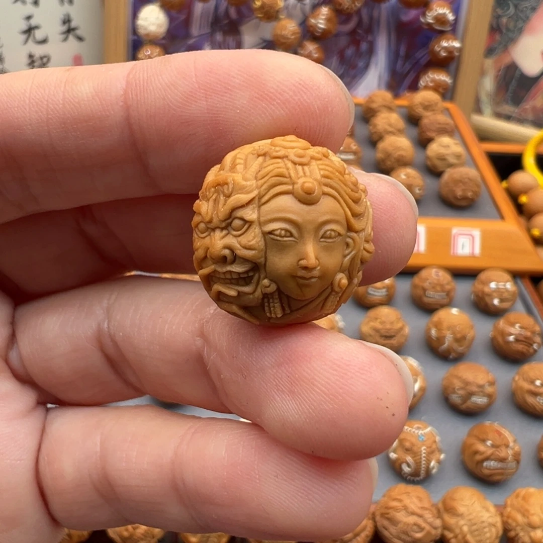 吊坠猴头核桃扎基拉姆