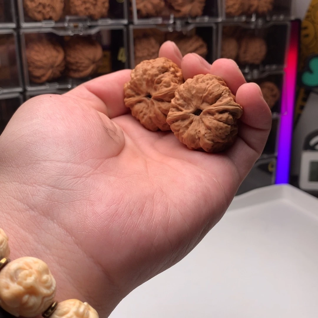 小***堰吊坠桃核蛤蟆头66688