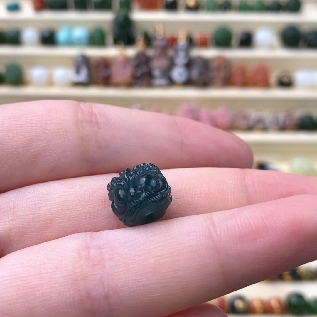 颈饰未镶嵌翡翠单珠