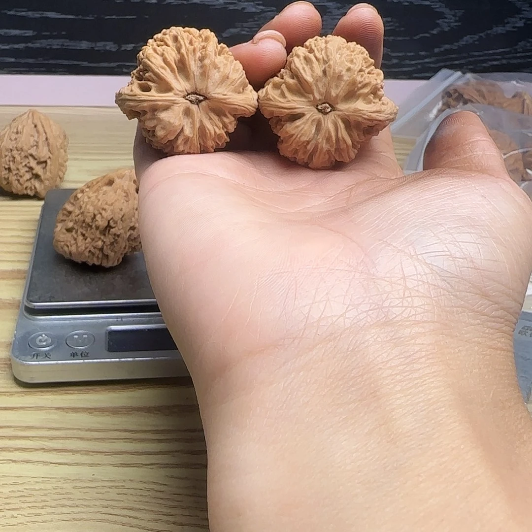 喷***花吊坠桃核核桃核桃