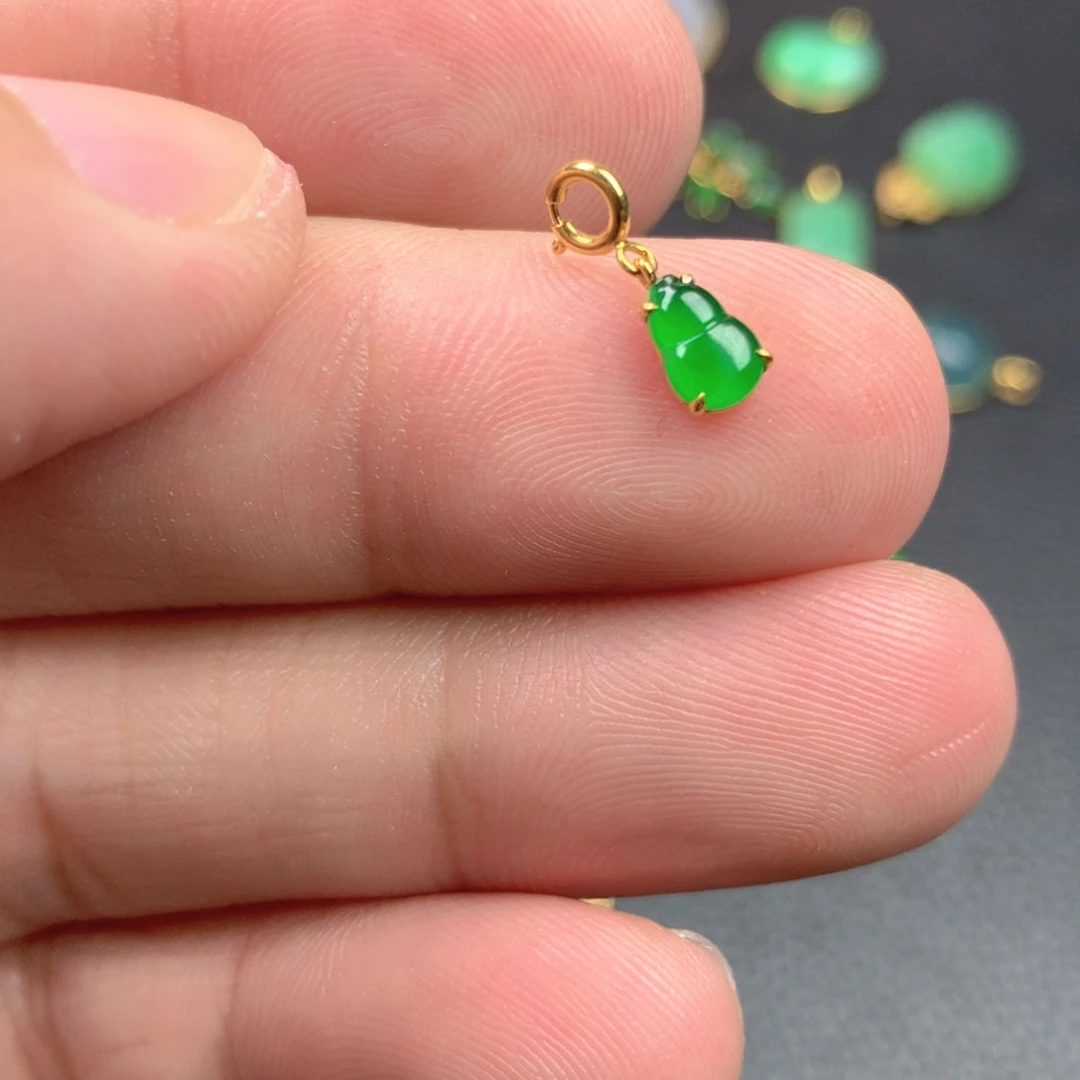 【闪购商品】颈饰18K金镶嵌翡翠翡翠