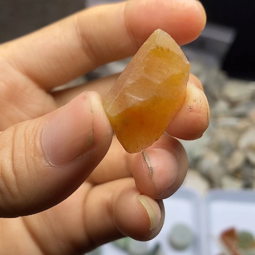 裸石翡翠缅甸翡翠A货冰黄翡