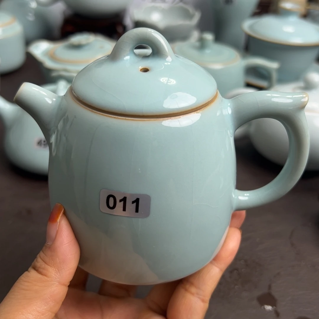 啊**哥天青色秦权壶微瑕