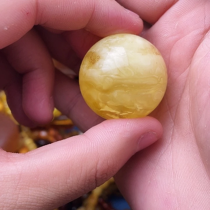 琥珀未镶嵌珠宝奇石风*子