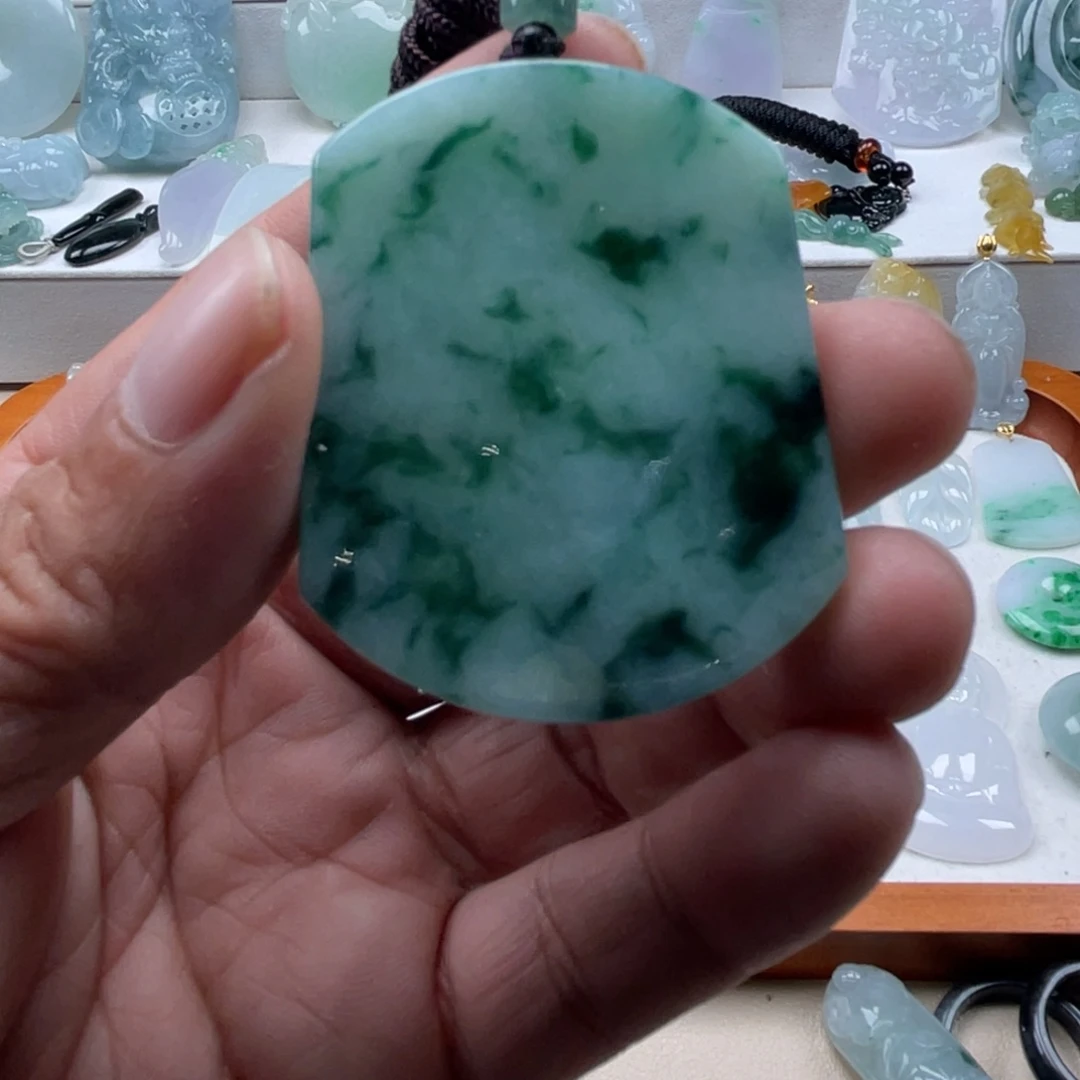 翡翠未镶嵌颈饰翡翠无事牌