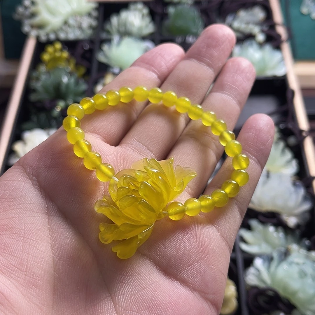 围***妈蛇纹石玉未镶嵌颈饰